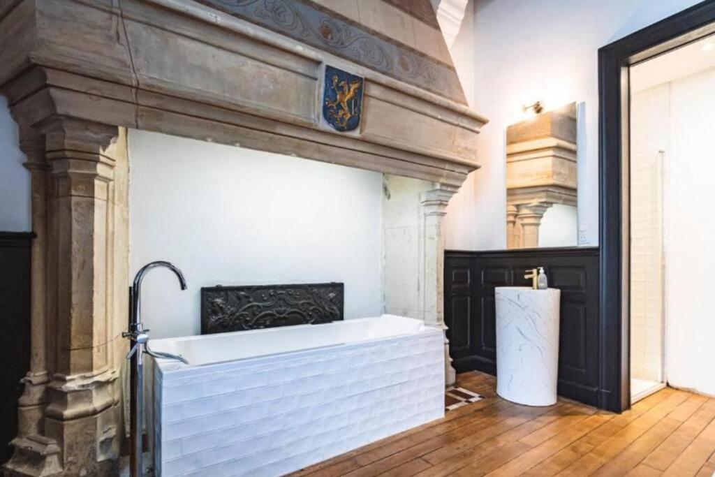 Fire, Appartement Vue Cathedrale Reims Ngoại thất bức ảnh